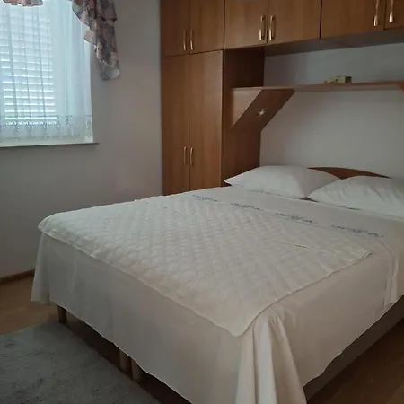 Centar Apartmán Petrcane